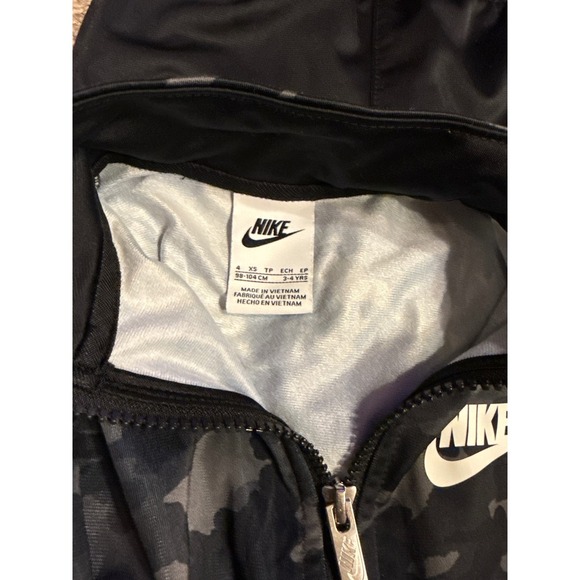 Nike Tracksuit Set Kids Size 4 Camo Jacket Pants Outfit Black Gray - Picture 3 of 3
